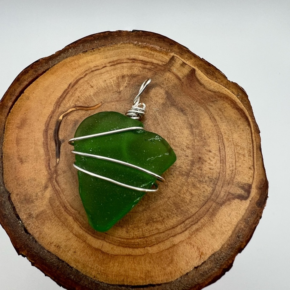 Handmade seaglass pendant green